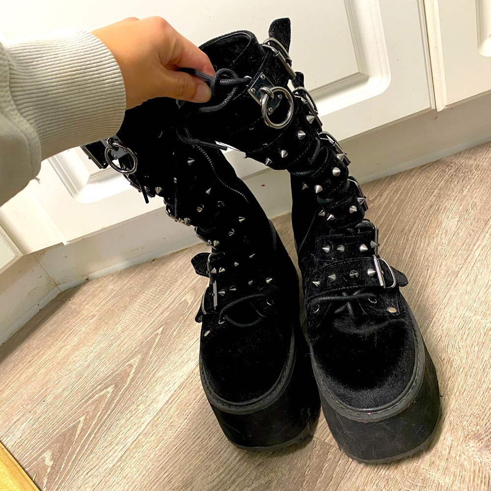 Demonia Damned Velvet